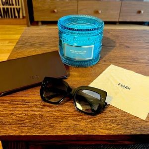 Women Fendi Sunglasses